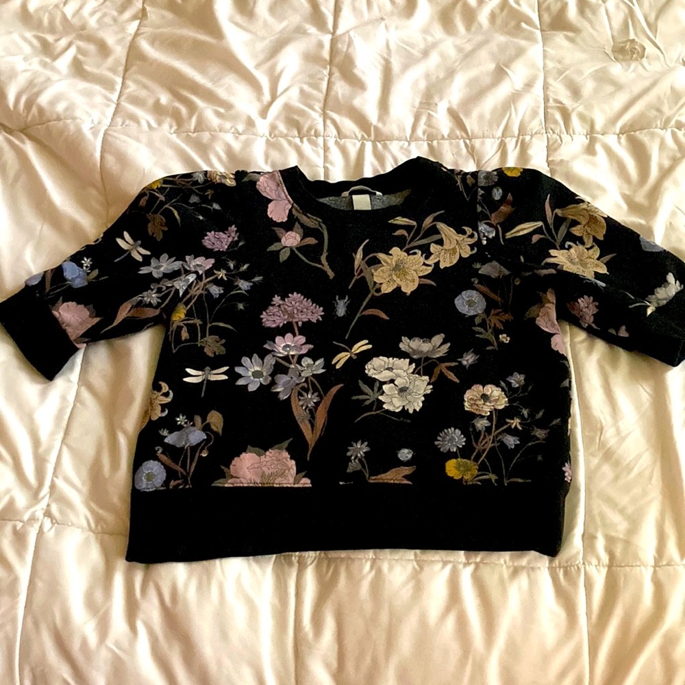 H&M Cropped Floral Sweatshirt
